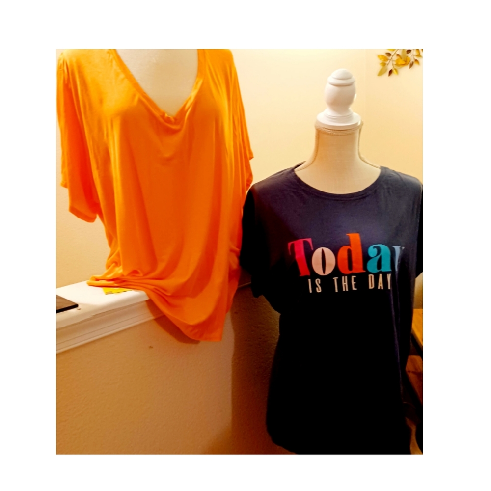NEW WITHOUT TAGS*  T-SHIRTS BRIGHT PEACH 3x / PRINTED 1x